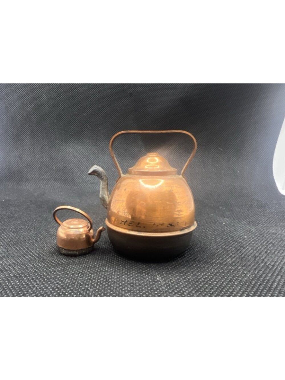 Vintage Copper Mini Kettle 1.5” D and Dollhouse Size Mini Kettle .5” D Teapots - Picture 9 of 12